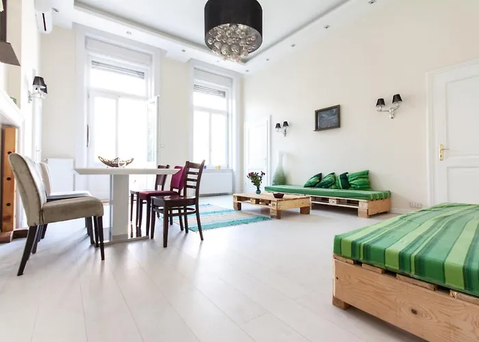 Jozsef63 Apartment
